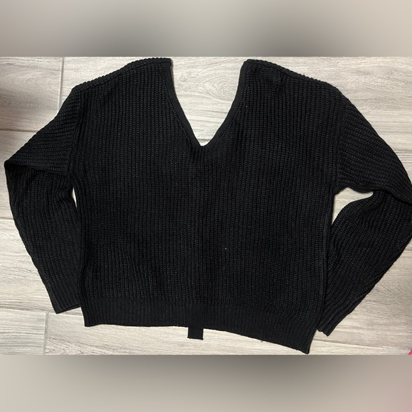 Hooked Up Women’s Black Large Lace Up Chunky Knit Long Sleeves Sweater - Picture 6 of 8